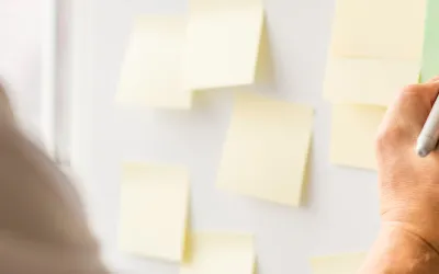 Persona estudiando lo que es un DAFO