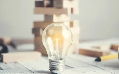 Bombilla en representación del aprendizaje basado en retos