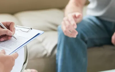 Consulta psicológica con evaluación PIR y toma de notas