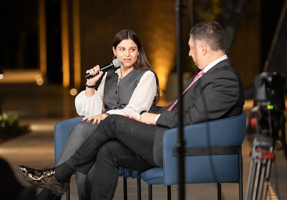 padre e hija en el lanzamiento de emprendedores 2.0 en utamed