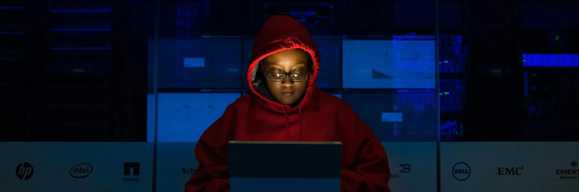 programador full stack developer trabajando