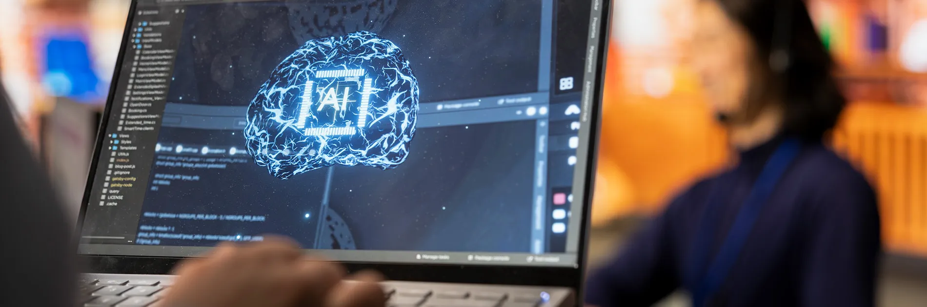 Persona trabajando con la IA explicable