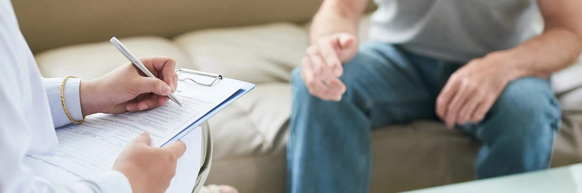 Consulta psicológica con evaluación PIR y toma de notas