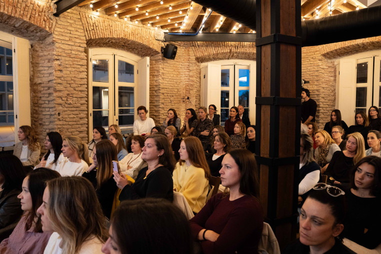 Arun Mansukhani en el evento de Ágora UTAMED