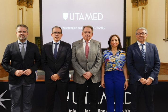 Evento de presentación académica de UTAMED