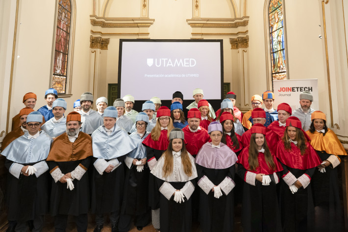 Evento de presentación académica de UTAMED