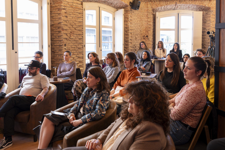 Encuentro Mujeres que abren camino en UTAMED