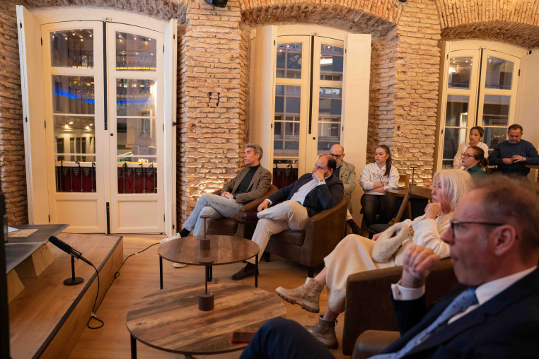 José Garín hablando de la Semana Santa en Málaga en Ágora UTAMED
