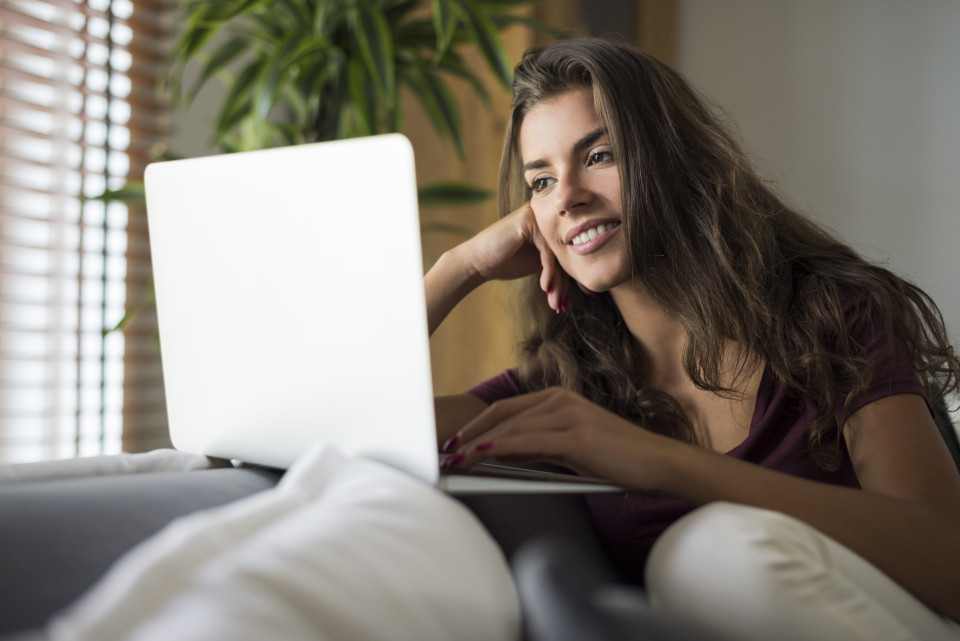 Estudiante de uno de los Grados Superiores online de UTAMED