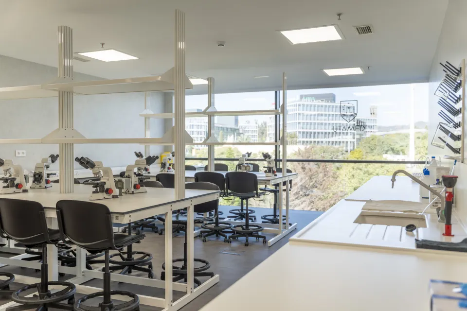 Laboratorio, alquiler de espacios de UTAMED