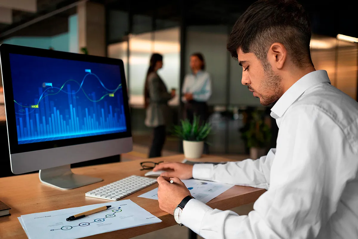 Estudiante de grado de economía digital