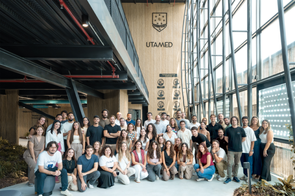 Foto del equipo de UTAMED en su sede en Málaga